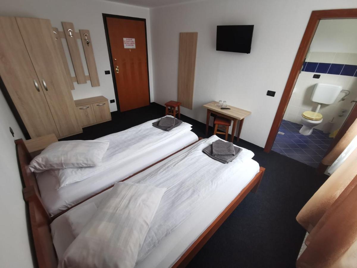 Cabana Cascada Cailor Hotell Borşa Exteriör bild
